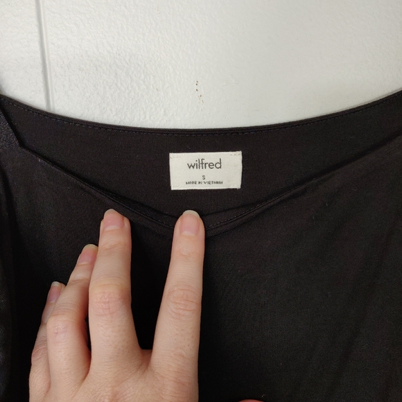 Wilfred Gardiner dress from Aritzia - Picture 5 of 5